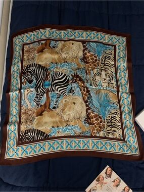 NWT Rare Lilly Pulitzer Breezy Aqua Lillys Zoo Club Lilly Silk Scarf
